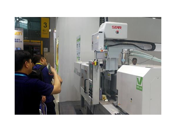 中國(guó)的汽車五金沖壓模具加工行業(yè)在上海大放異彩 中國(guó)的汽車五金沖壓模具加工行業(yè)在上海大放異彩